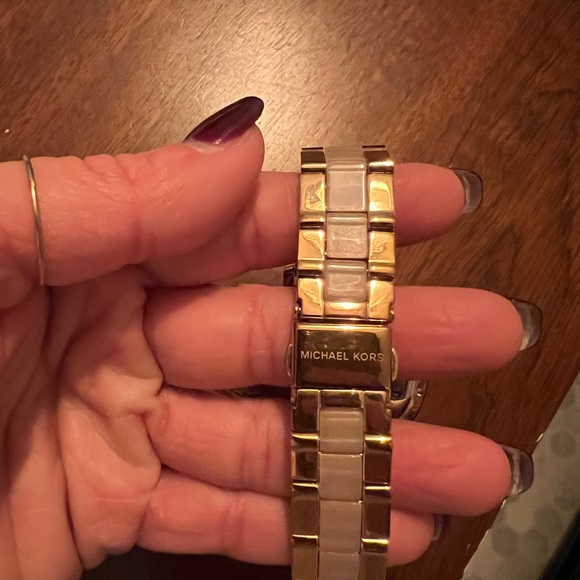 Michael kors watch - Picture 2 of 4